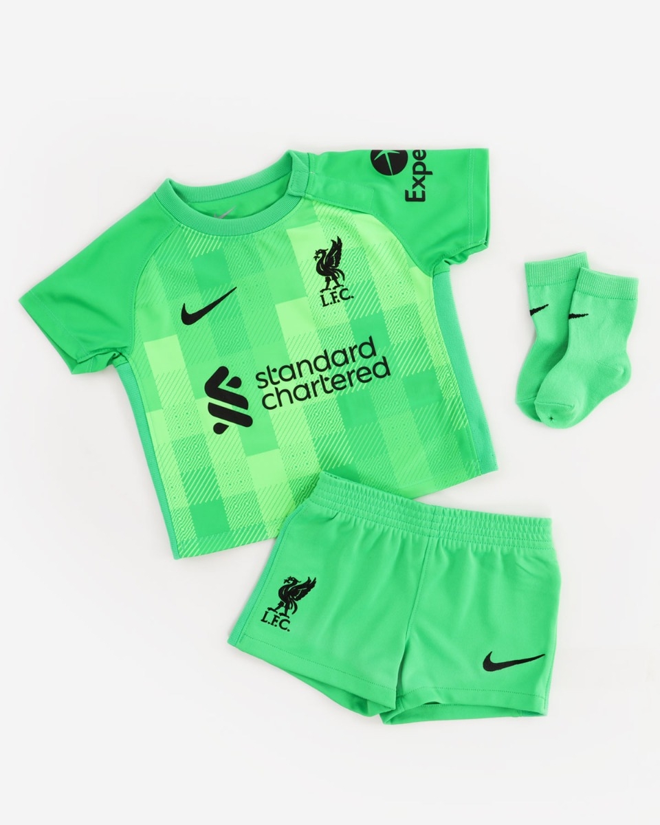 Liverpool infant goalkeeper store kit