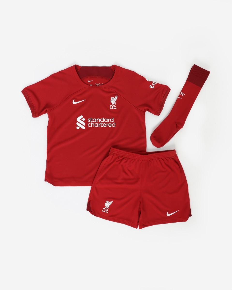 Kids pink store liverpool kit