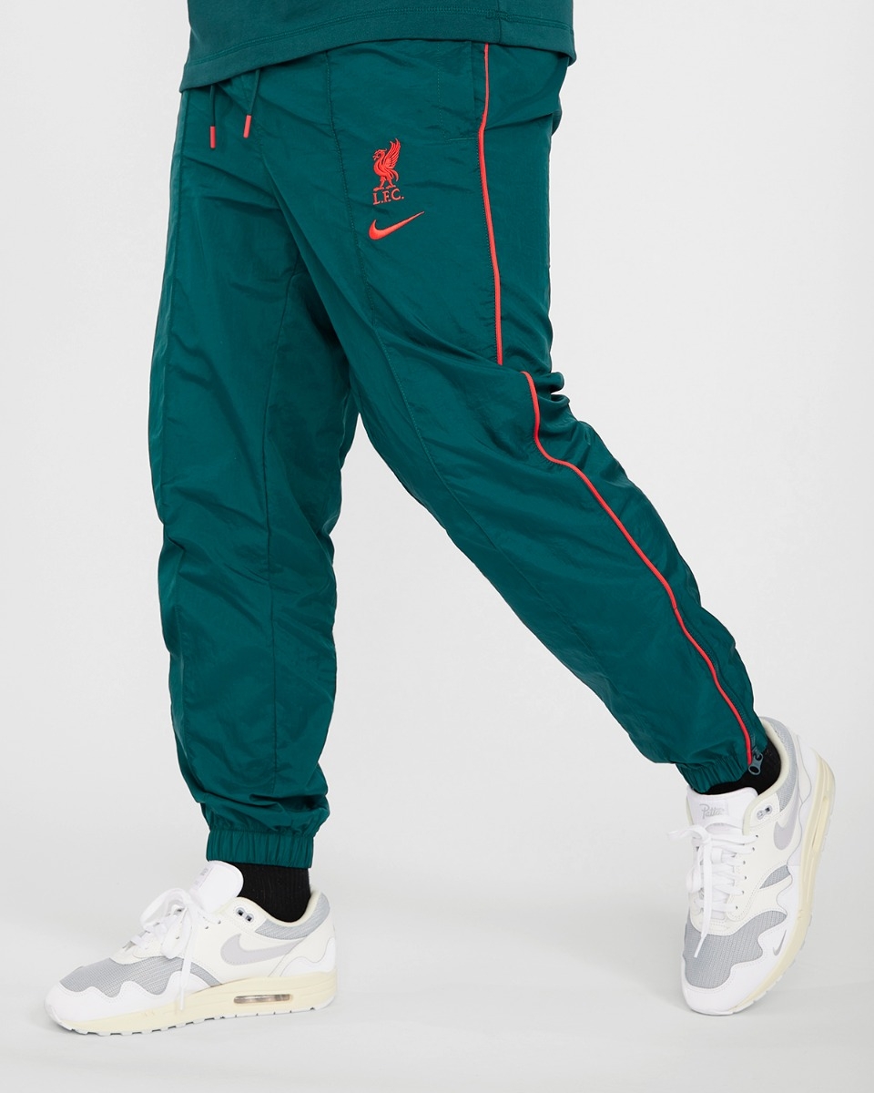 Nike Liverpool black nylon track pants parachute – Refitted