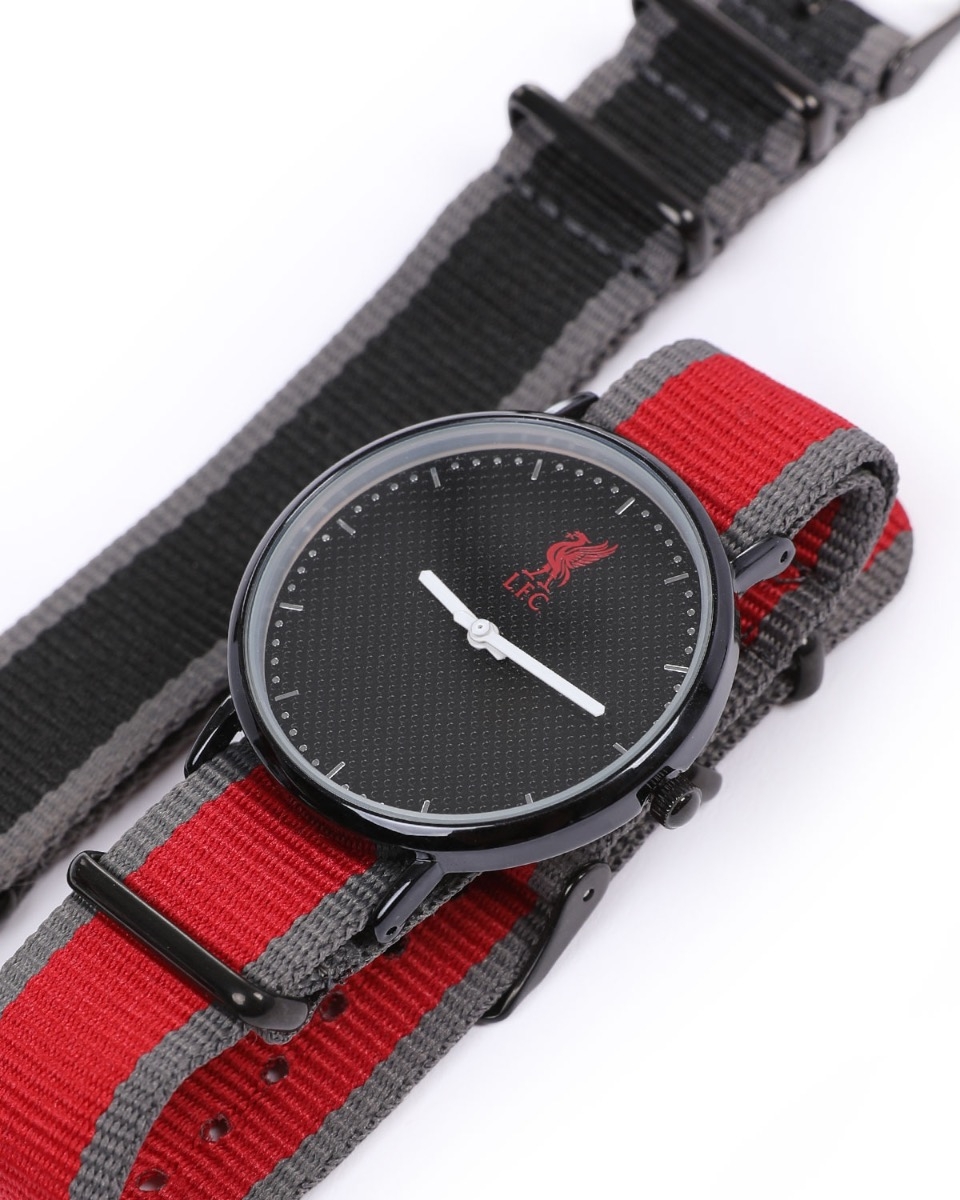 Watch with replaceable strap sale