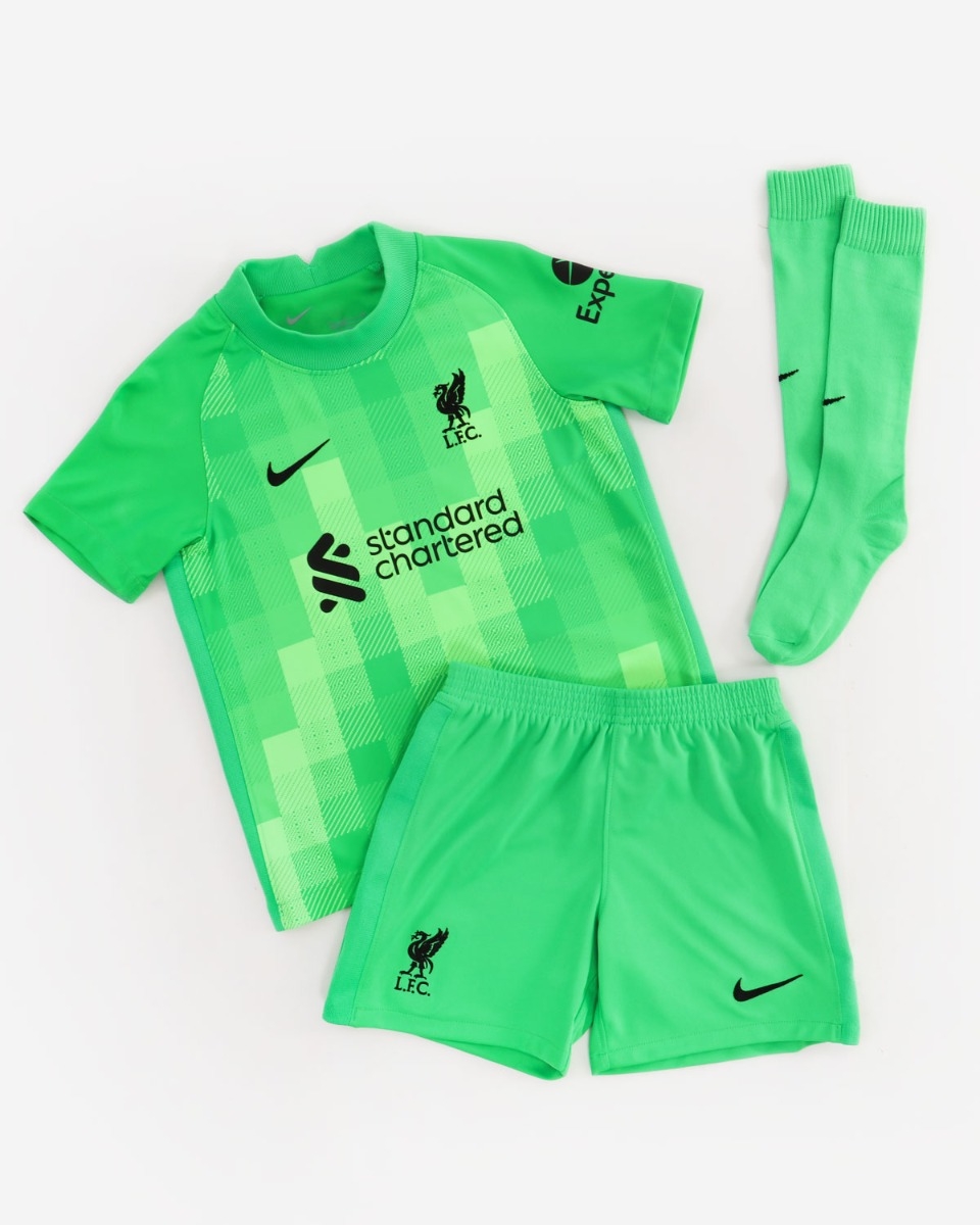 Liverpool goalkeeper shorts kids online