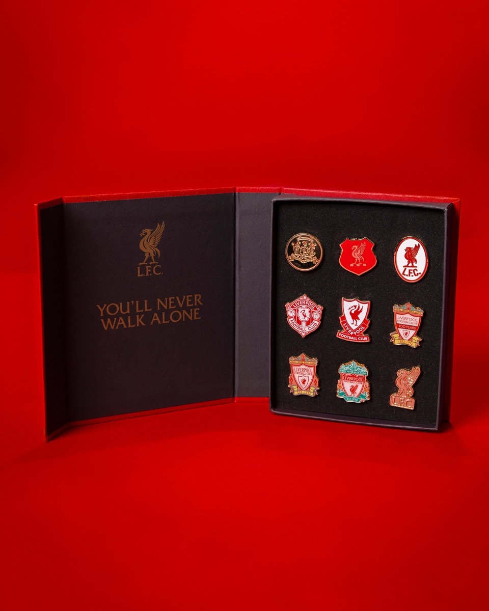 LFCのクレストのバッジのセット